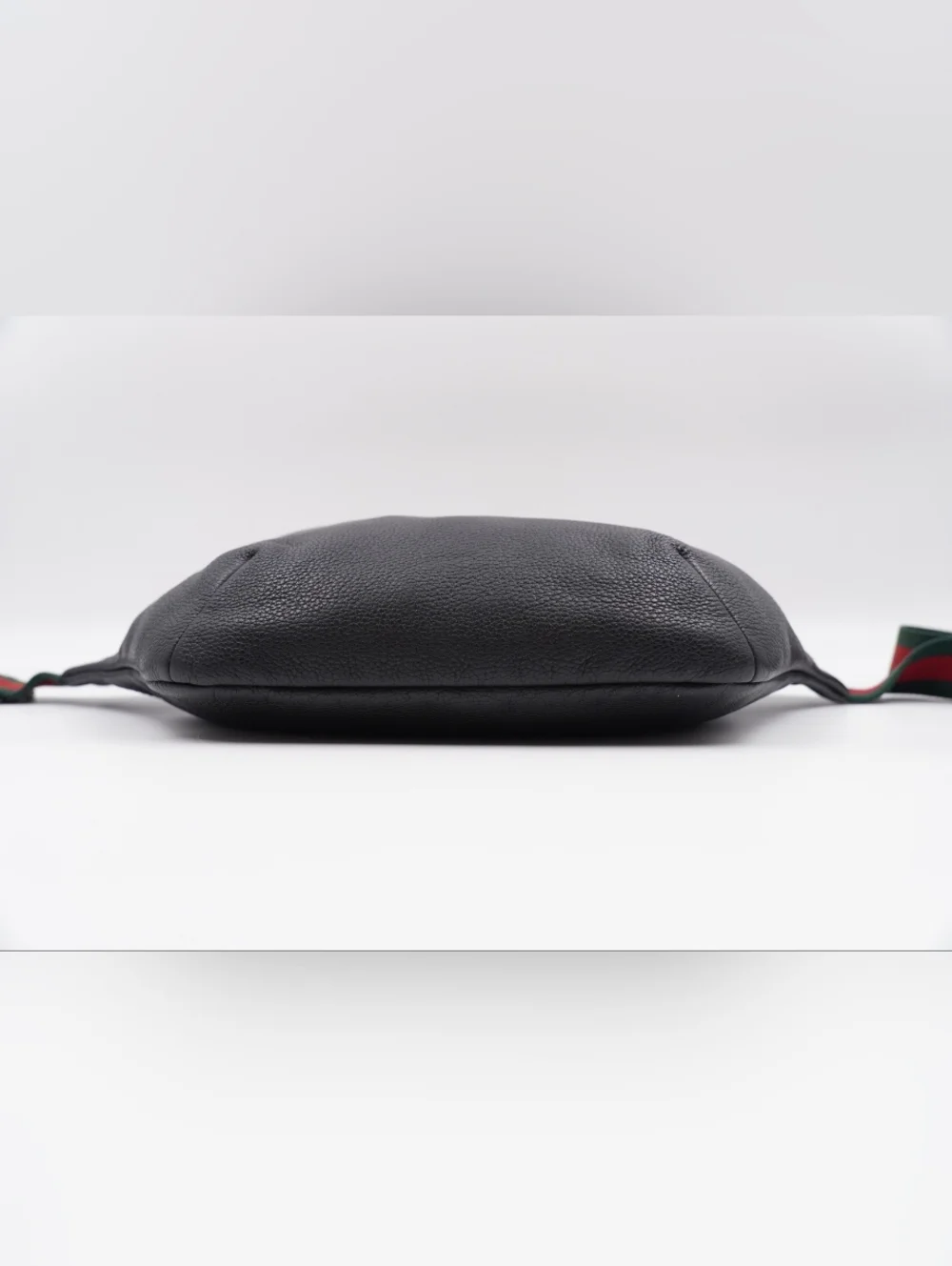 CH24 ❤️ GUCCI Grained Logo Belt Bag